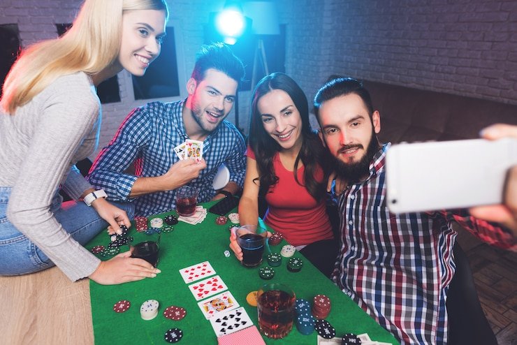 Live blackjack table on habibi iOS Web with dealer video feed and betting controls